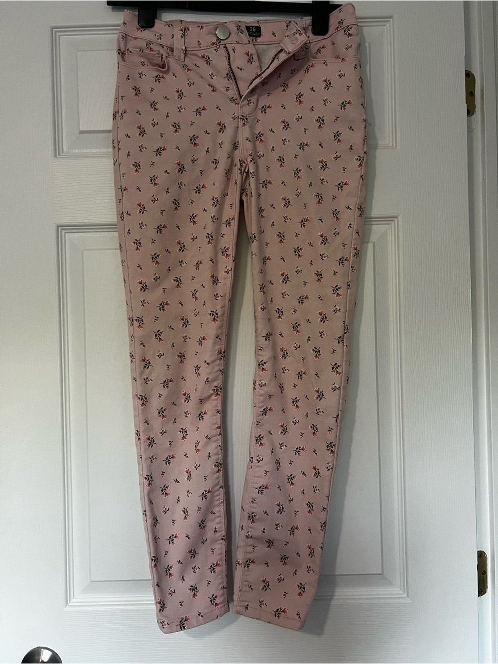 Design Lab Pink Floral Skinny Jeans size 26